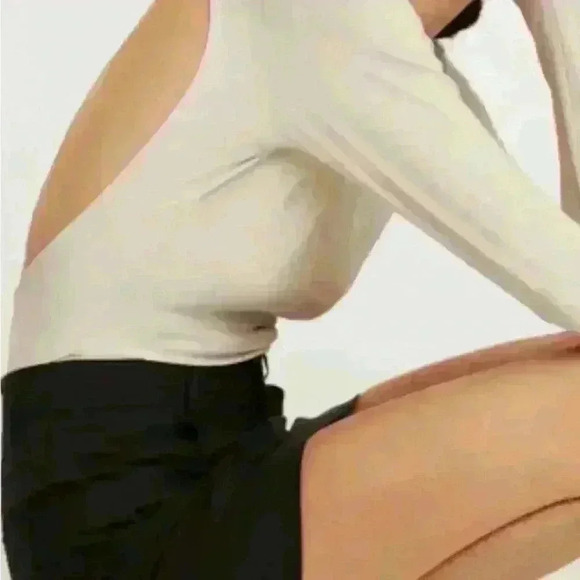 MANGO Cut-Out Back Bodysuit Bone White Size S - Picture 3 of 9